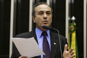 Deputado do PT defende imposto sobre grandes fortunas na Câmara