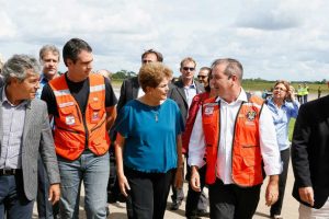No Acre, Dilma é aplaudida