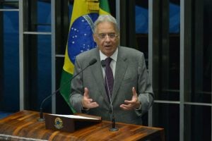 Não adianta tirar Dilma, diz FHC