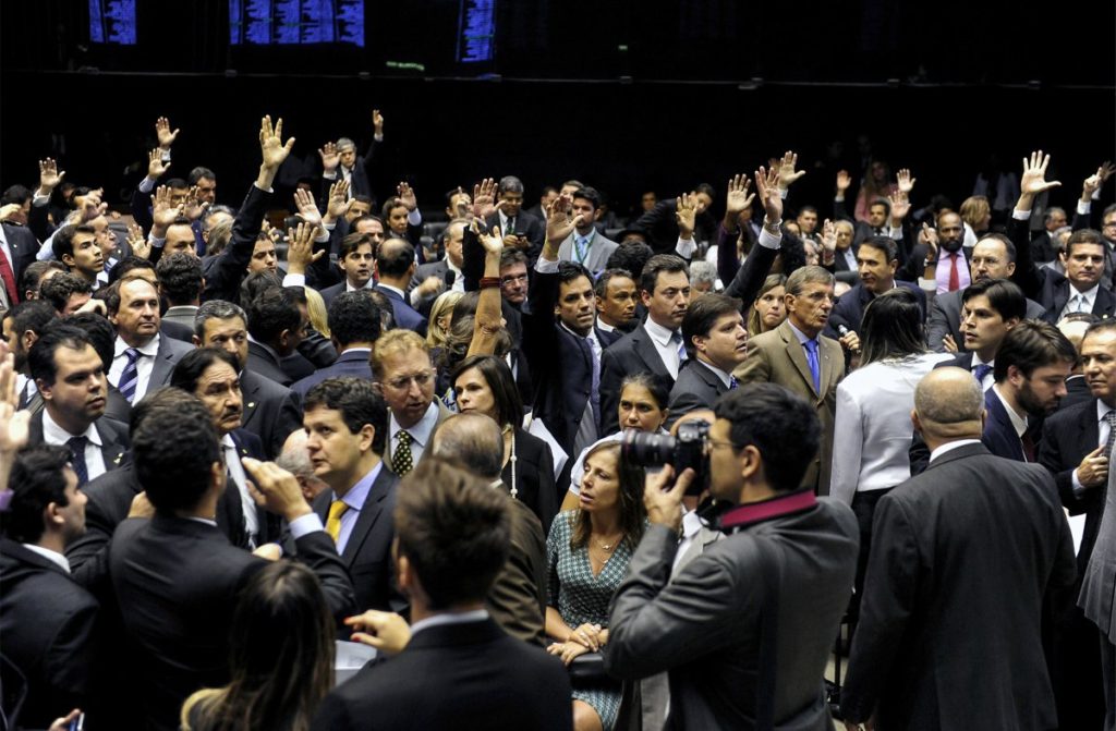 Repercussão assusta Câmara e pode brecar lei da terceirização