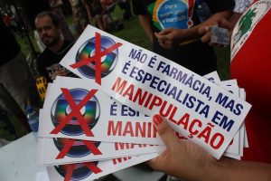 Protestos no dia do aniversário da Globo dizem não ao monopólio e à manipulação