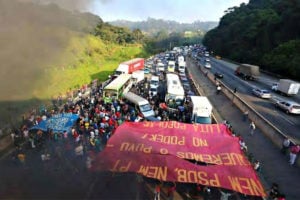 Centrais sindicais protestam em 18 estados contra Lei da Terceirização