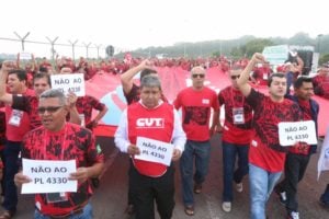 Centrais sindicais e MTST vão às ruas nesta quarta contra as terceirizações