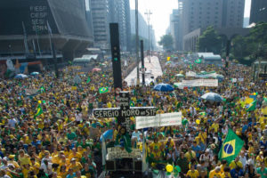 Manifestações contra o governo encolhem em todo Brasil