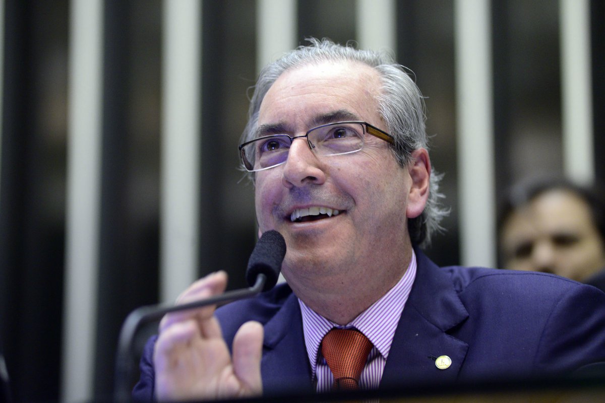 Comissão é cancelada e reforma política vai a Plenário com novo relator