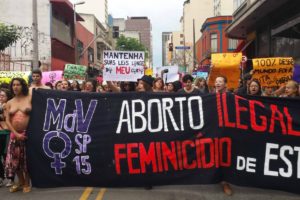 Marcha das Vadias em São Paulo pede legalização do aborto 