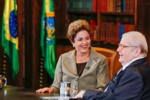 Dilma diz na TV que dificuldade econômica preocupa, mas é passageira