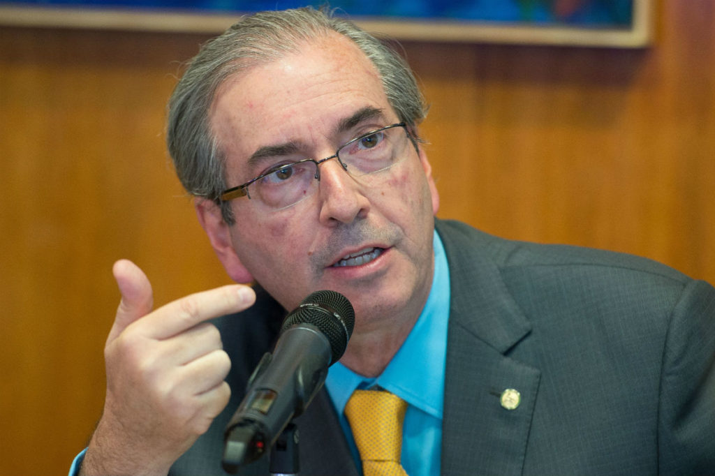 “Manobra de Eduardo Cunha ofende a democracia”