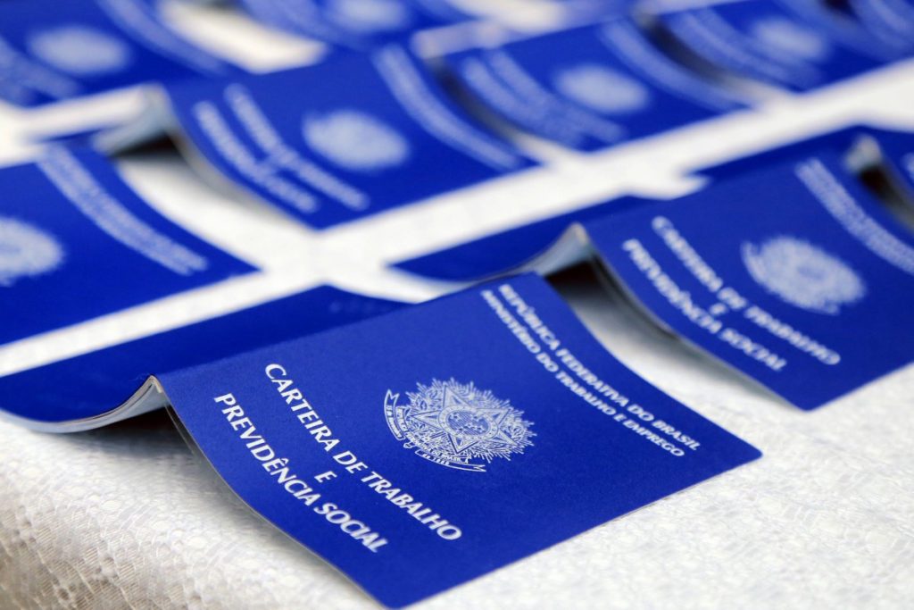 Desemprego chega a 6,9% em junho e é o maior para o mês desde 2010
