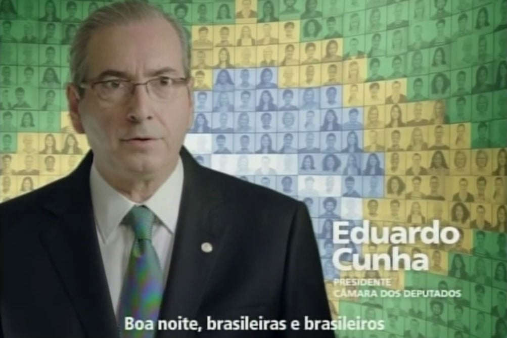 Sob panelaço, Cunha vai a TV exaltar “independência” e não cita corrupção