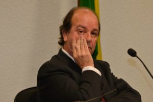 Ex-diretor da Petrobras pode ter movimentado 11 milhões no exterior