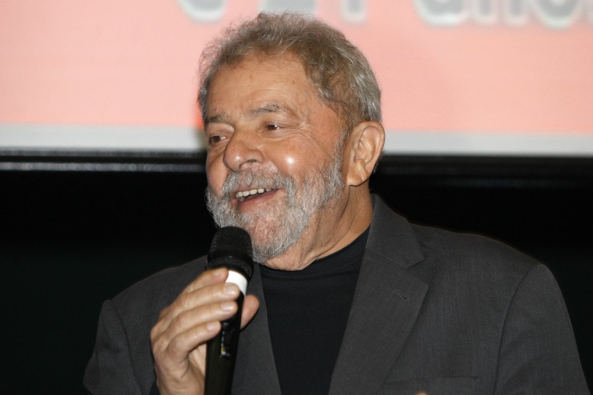 Lula: “Ando de saco cheio. Profundamente irritado”