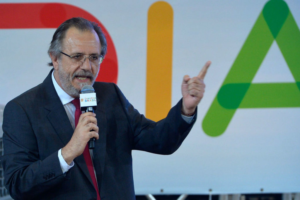 Por estabilidade, governo quer retomar agenda progressista
