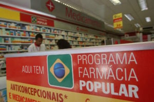 Beneficiários do Bolsa Família terão acesso gratuito aos 40 medicamentos do Farmácia Popular