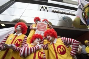 Uma campanha super size contra o McDonald’s