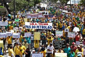 PT e Dilma enfrentam novos protestos neste domingo