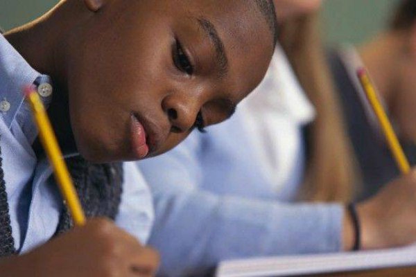 Educar inclui categoria gênero para compensar ausência de debate nas escolas