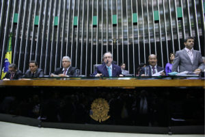 Entenda por que nem as contas na Suíça devem derrubar Cunha