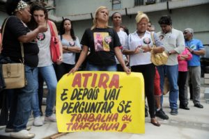 A guerra diária do Brasil contra os jovens