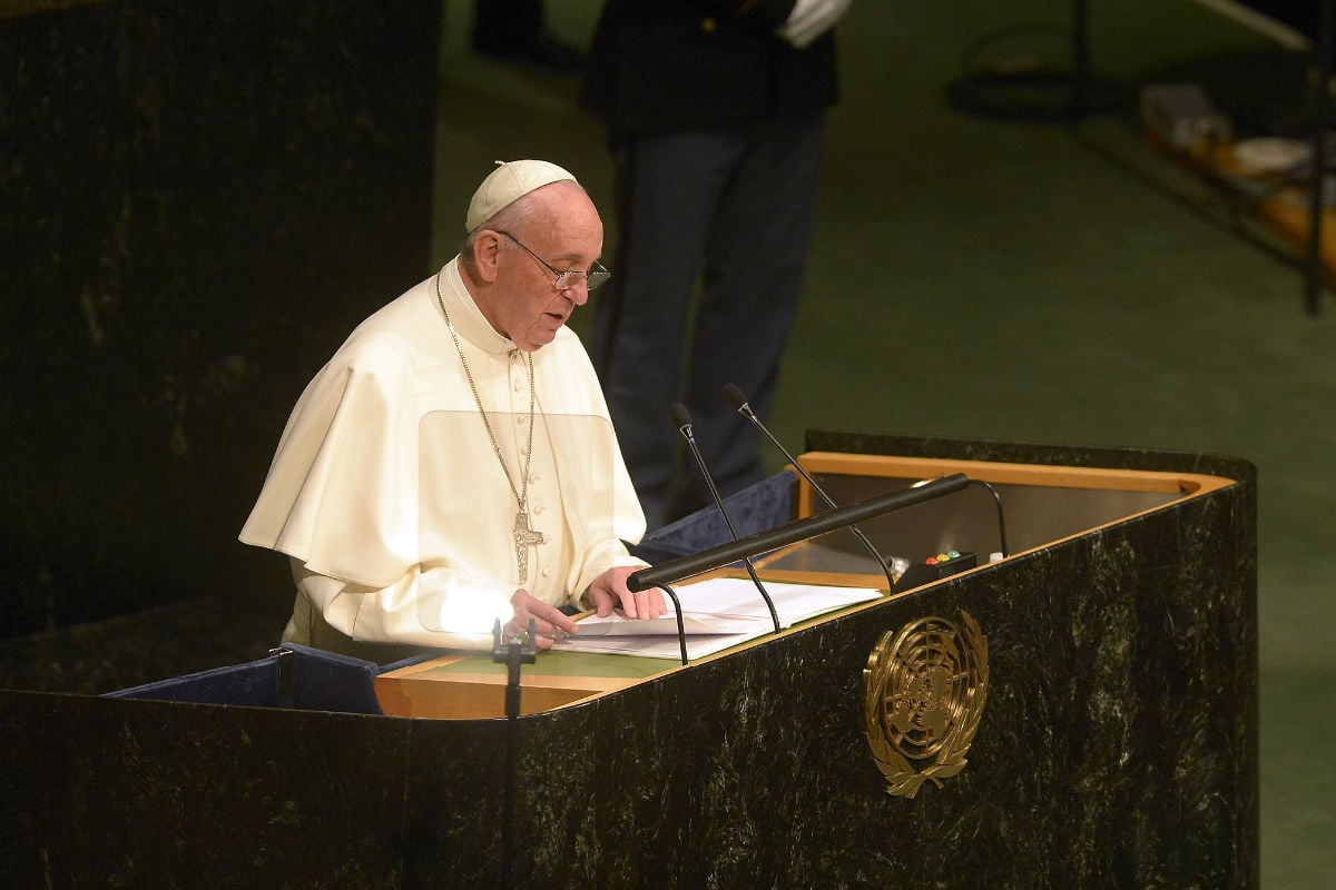 O Papa pede que os Estados priorizem suas populações, não apenas as classes dominantes 