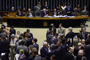 A mídia tradicional e a negação do projeto de direito de resposta