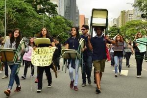 Campanha #OcupaEscola coloca Alckmin em evidência no Twitter