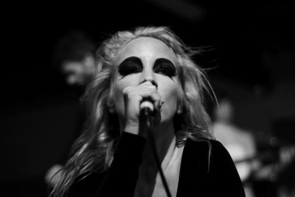 Fanzine feminista ‘Sexo Ágil’ retoma discussão sobre o aborto