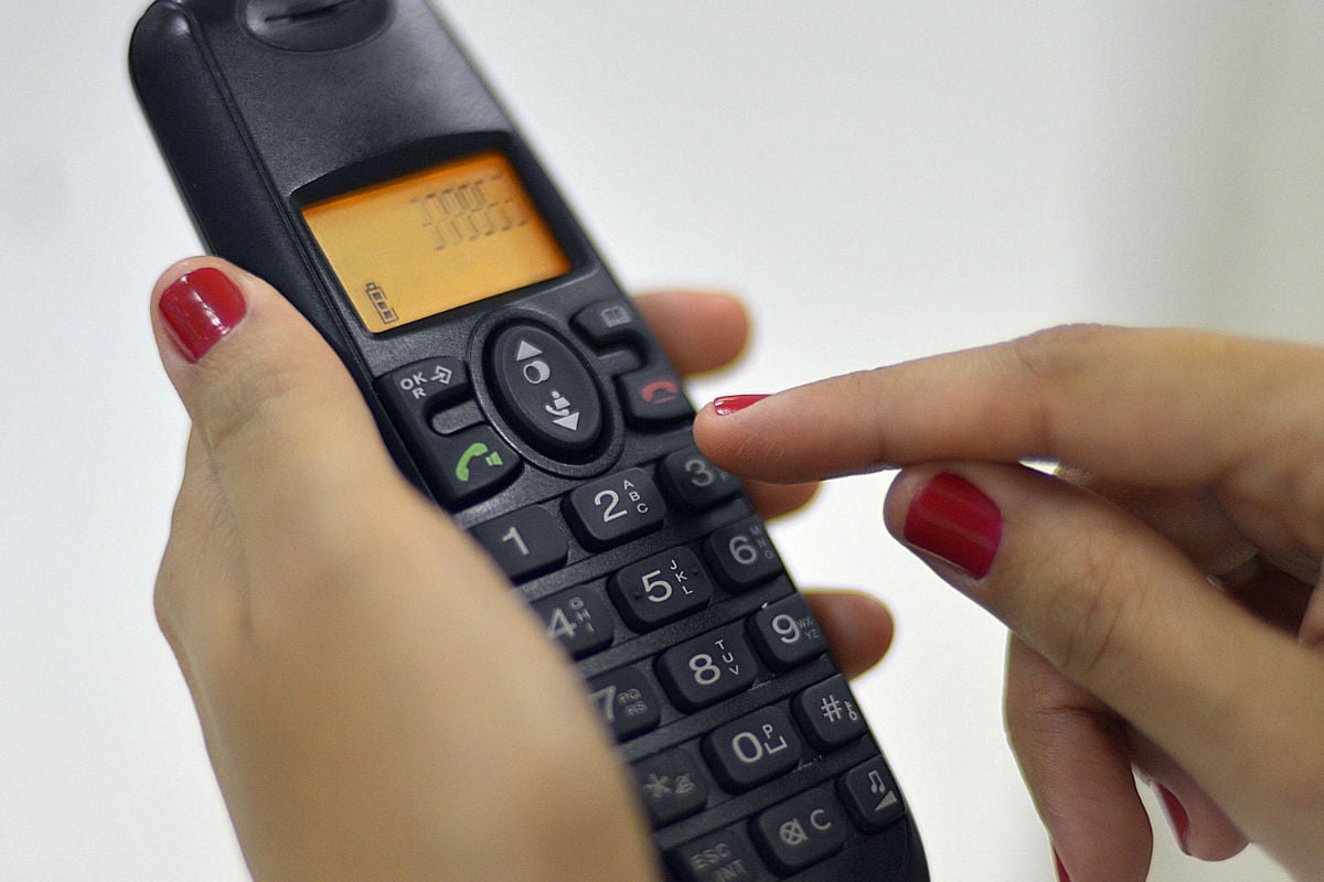 Deputados, governo e empresas atacam direito à Internet em meio à crise