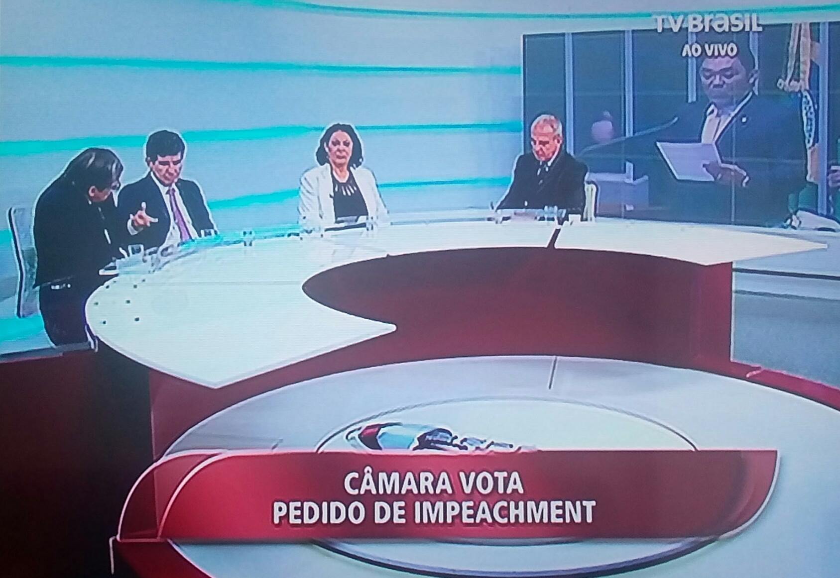 O papel da comunicação pública na crise política brasileira