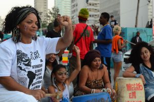 Feminismo, racismo e a relutância em reconhecer-se como opressora