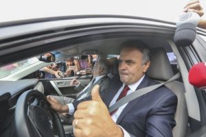 MPF pede fechamento de rádio ligada a Aécio Neves