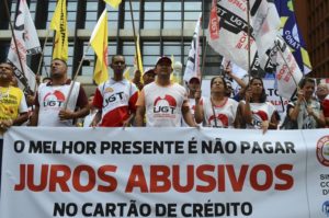 Estrangeiros esbaldaram-se com juro brasileiro em 2016