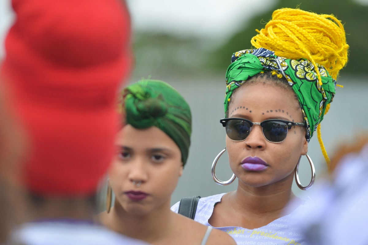 A alegoria do turbante no Carnaval de racismo