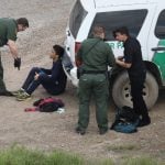 Justiça dos EUA condena 8 pessoas por ataque a centro de detenção de imigrantes