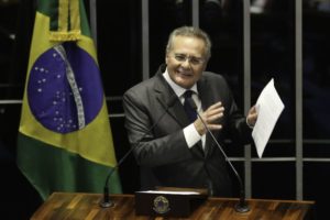 Renan Calheiros comanda rebelião do PMDB contra a terceirização
