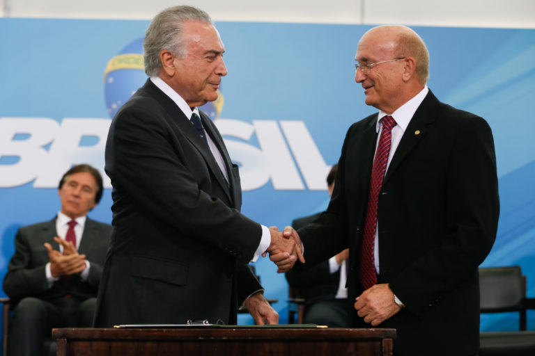Serraglio protegeu “grande chefe” da Carne Fraca, diz senadora