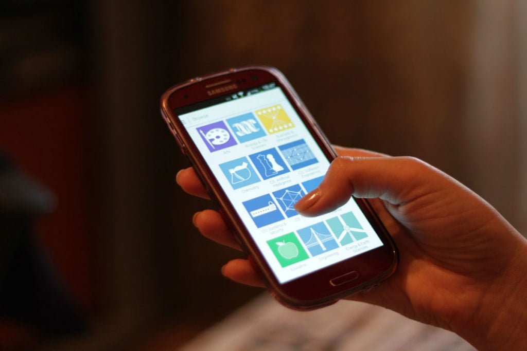 Desigualdade social é entrave para inclusão digital
