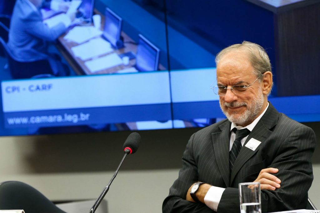 Sonegação fiscal, o esporte predileto das elites