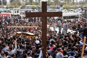 Não há luz no fim do túnel para os cristãos coptas no Egito