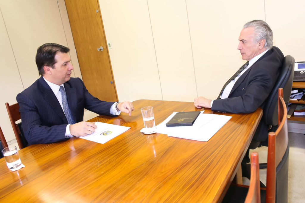 Temer recua e autoriza mudar cinco itens da reforma da Previdência