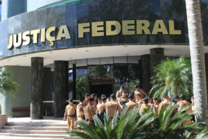 Em Curitiba, vizinhos do local de depoimento de Lula buscam sossego e 