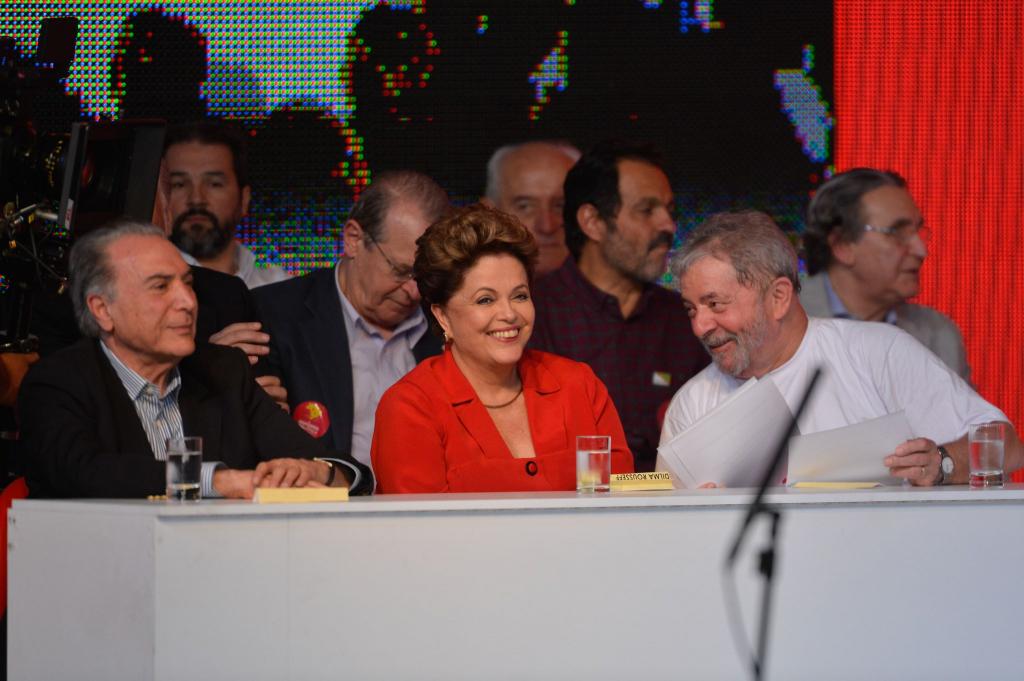 É chegada a hora da Revolução Brasileira