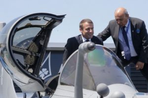 Nas legislativas, Macron completa vitória expressiva na França