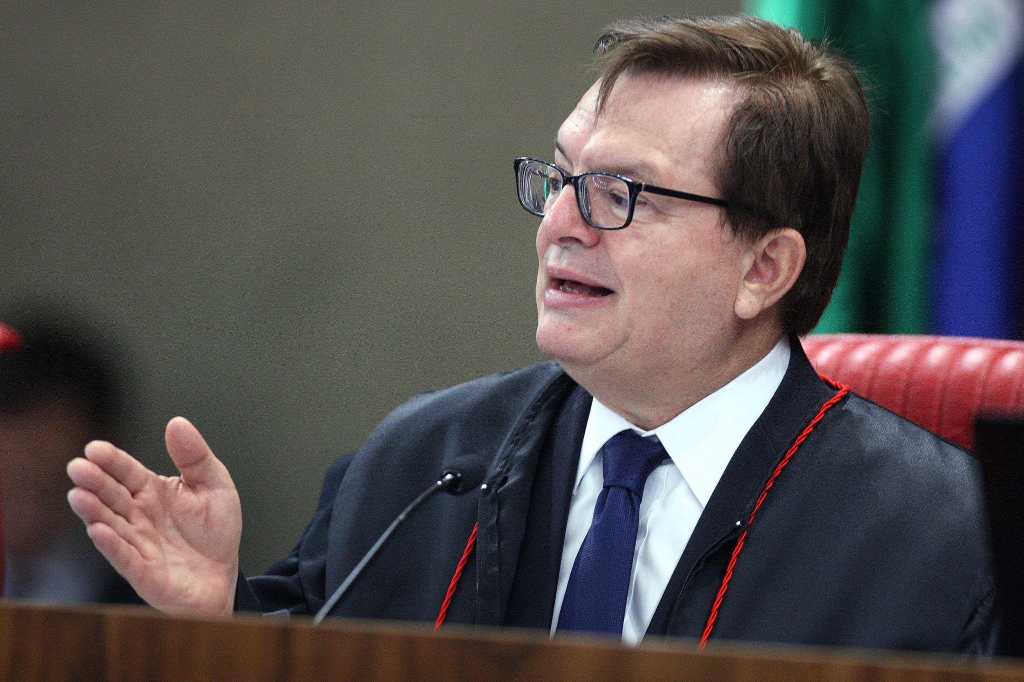 “Recuso o papel de coveiro de prova viva”