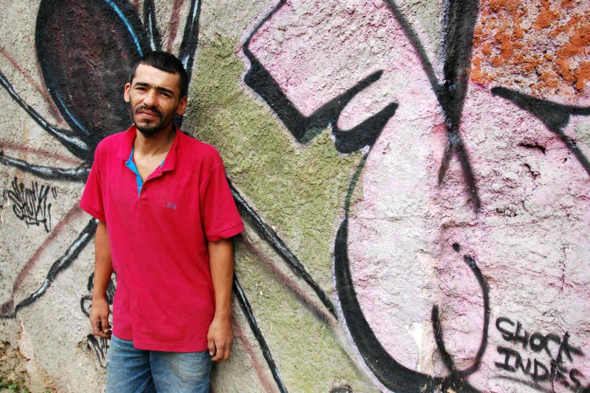 'A polícia não diferencia morador, noia ou traficante', lamenta Marcos, na Cracolândia desde 1992 