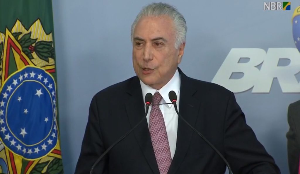 Denúncia de corrupção é uma “ficção”, diz Temer