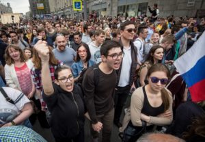 Rússia prende líder opositor e mais de mil em protestos