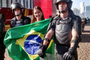 A conversão para a direita não é fatal, mas é forte e generalizada