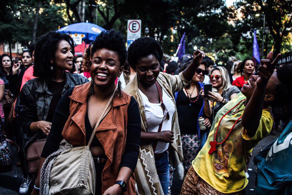 Mulheres organizam ato feminista em favor das Diretas Já