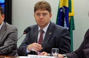 Avança na Câmara projeto que proíbe franquia na banda larga fixa